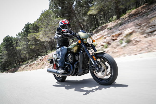 ハーレーダビッドソンストリートロッド750