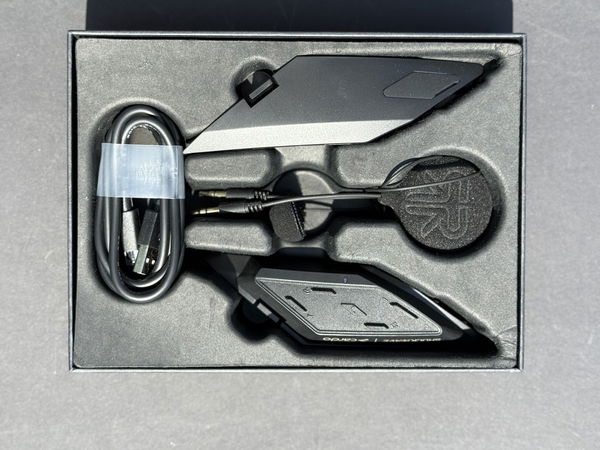 CardoはメッシュBluetoothシステムを開発しました