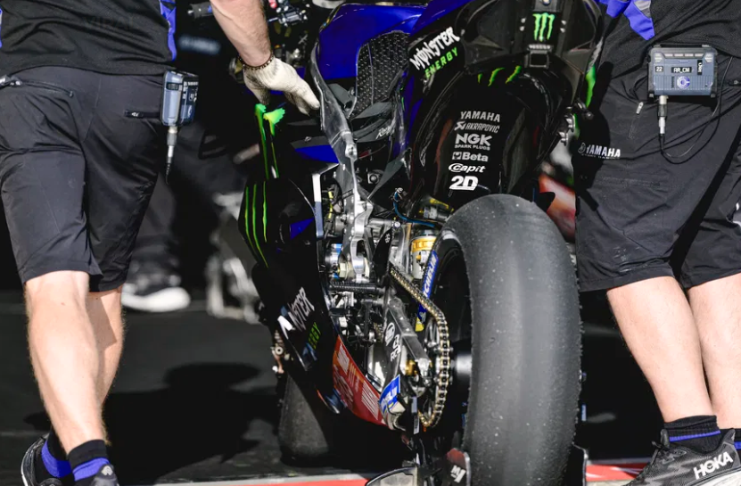 ヤマハの比較的未知の新しいV4エンジンの最新情報