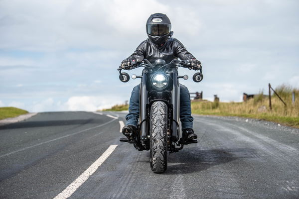 Benda NapoleonBob 500-ライディング