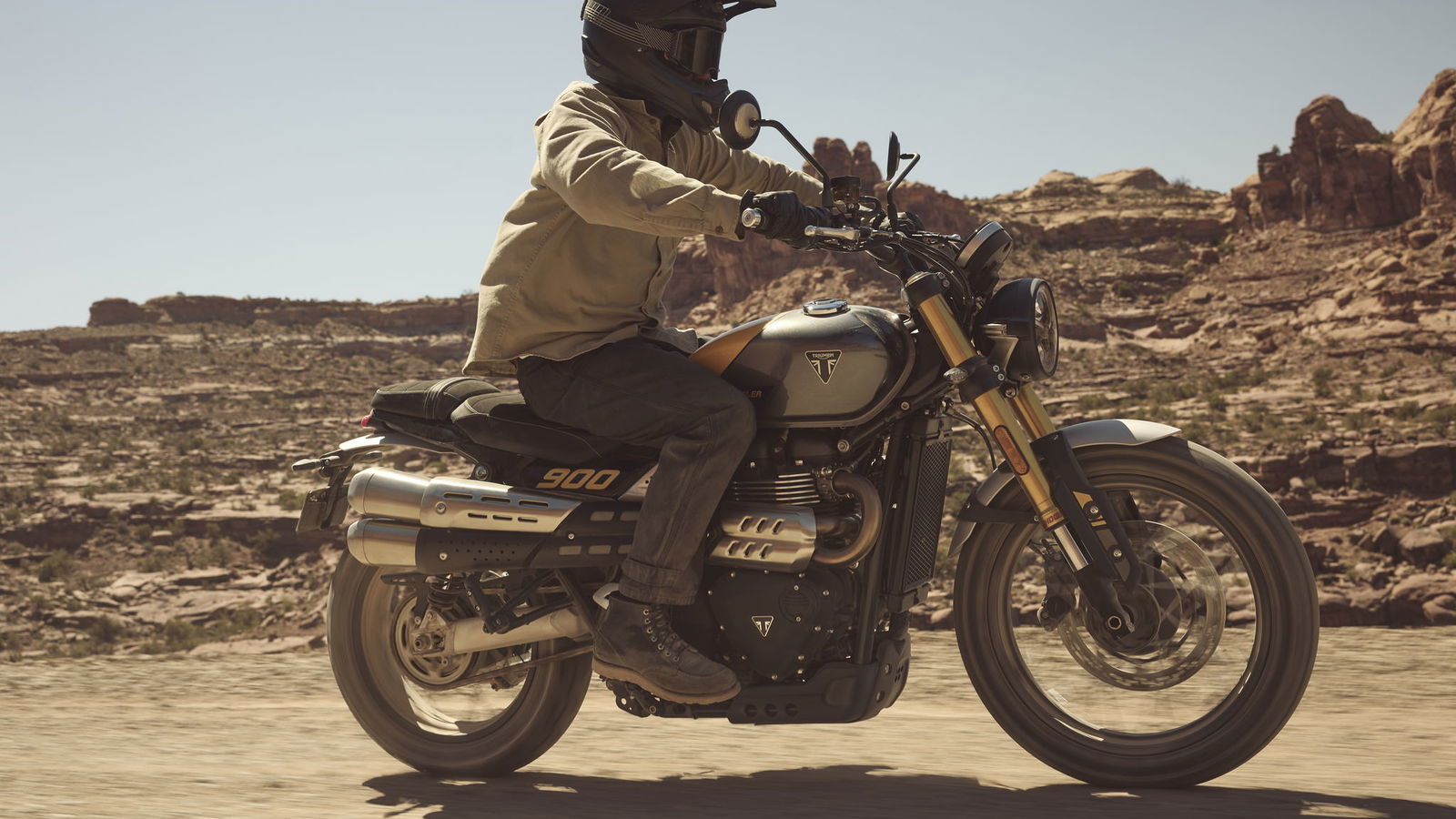 Triumph Scrambler 900 - riding off-road