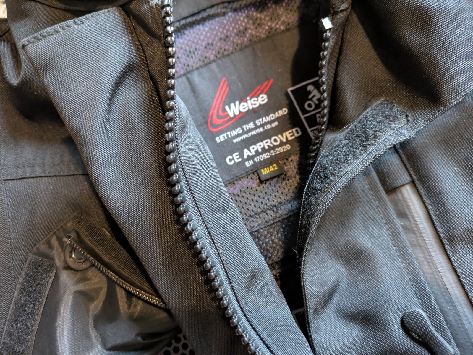 ワイズナビゲータージャケット