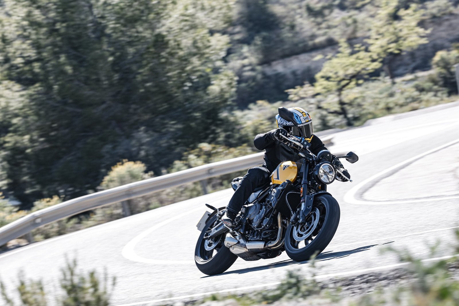 2026 トライアンフ トライデント 660