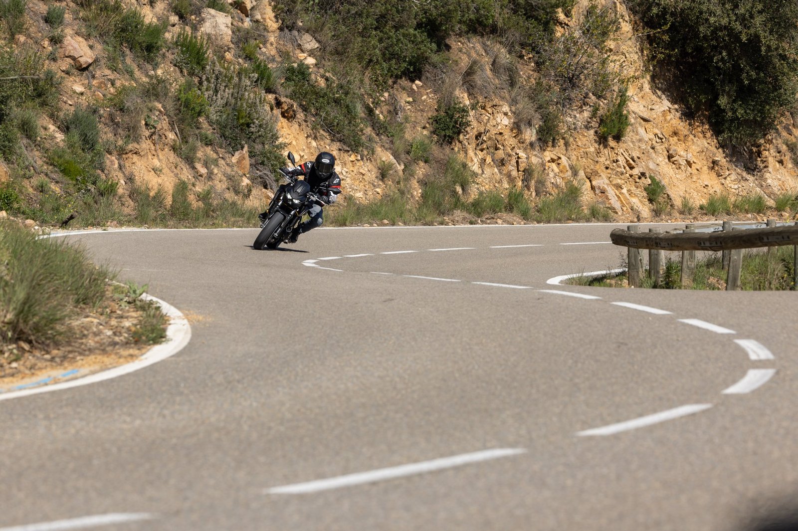 2026 Kawasaki Z650 S - 乗車