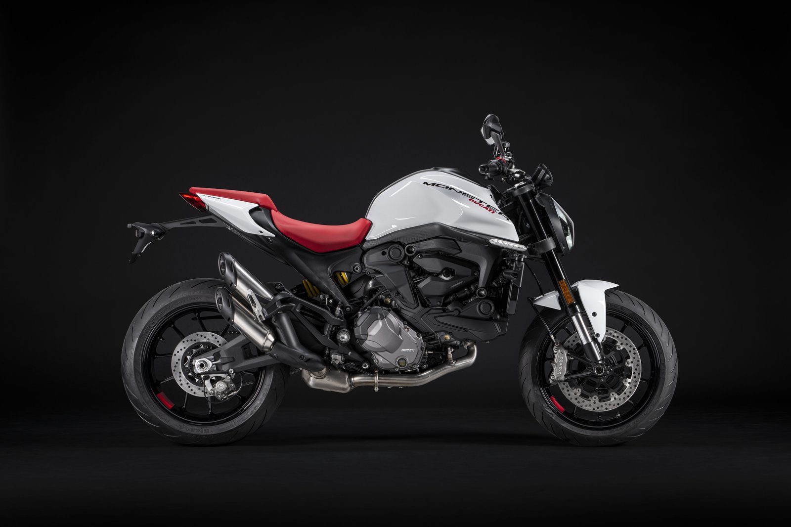 2021 モンスター 937