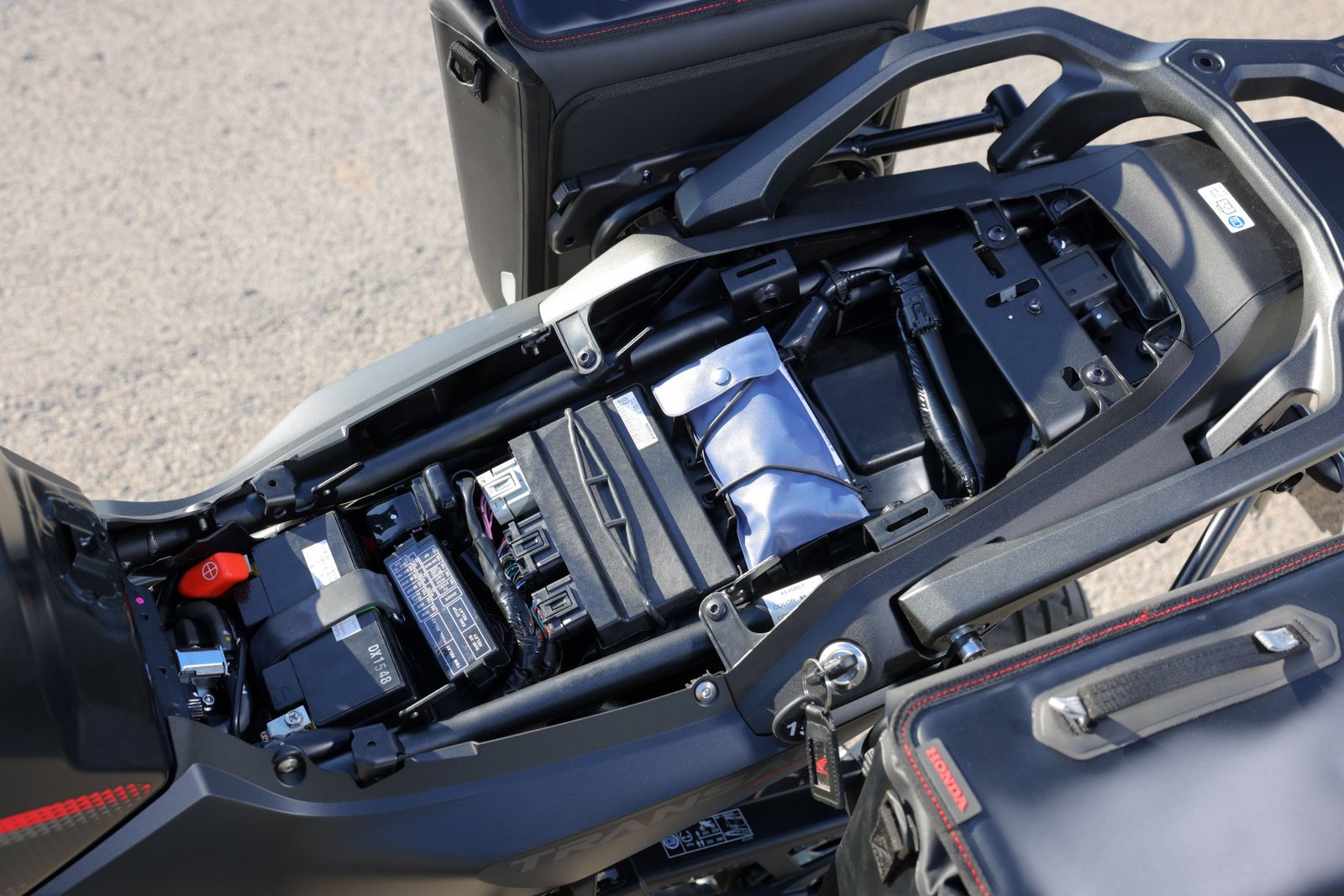 2026 ホンダ XL750 トランザルプ E クラッチ