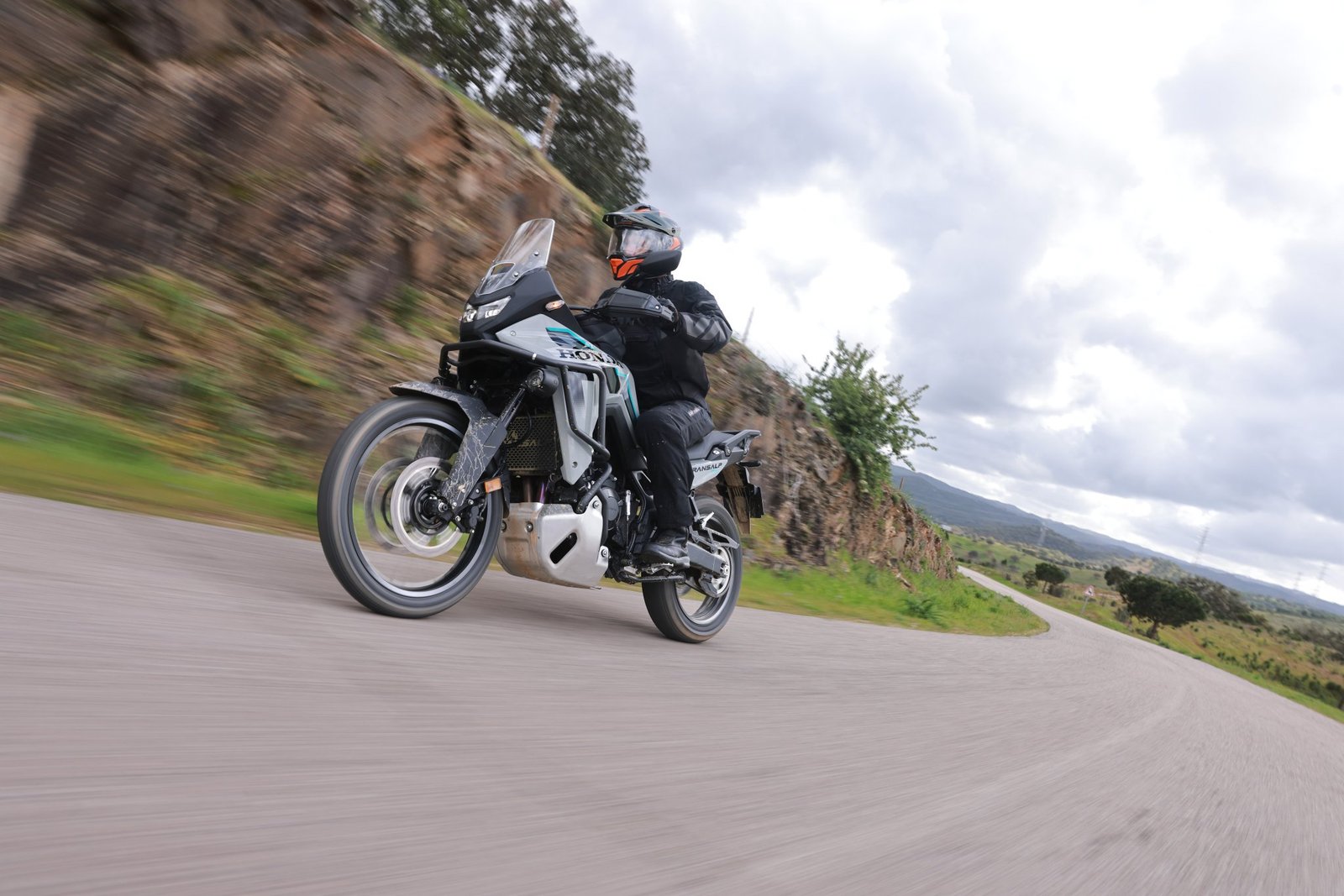 2026 ホンダ XL750 トランザルプ E クラッチ