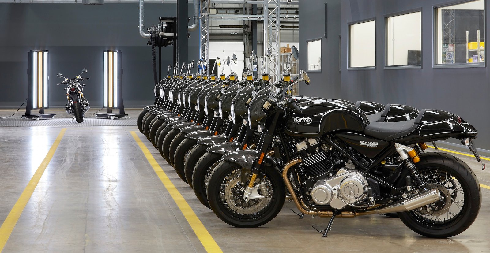 ノートン モーターサイクルズ HQ_Solihull_©Hufton+Crow_048.jpg