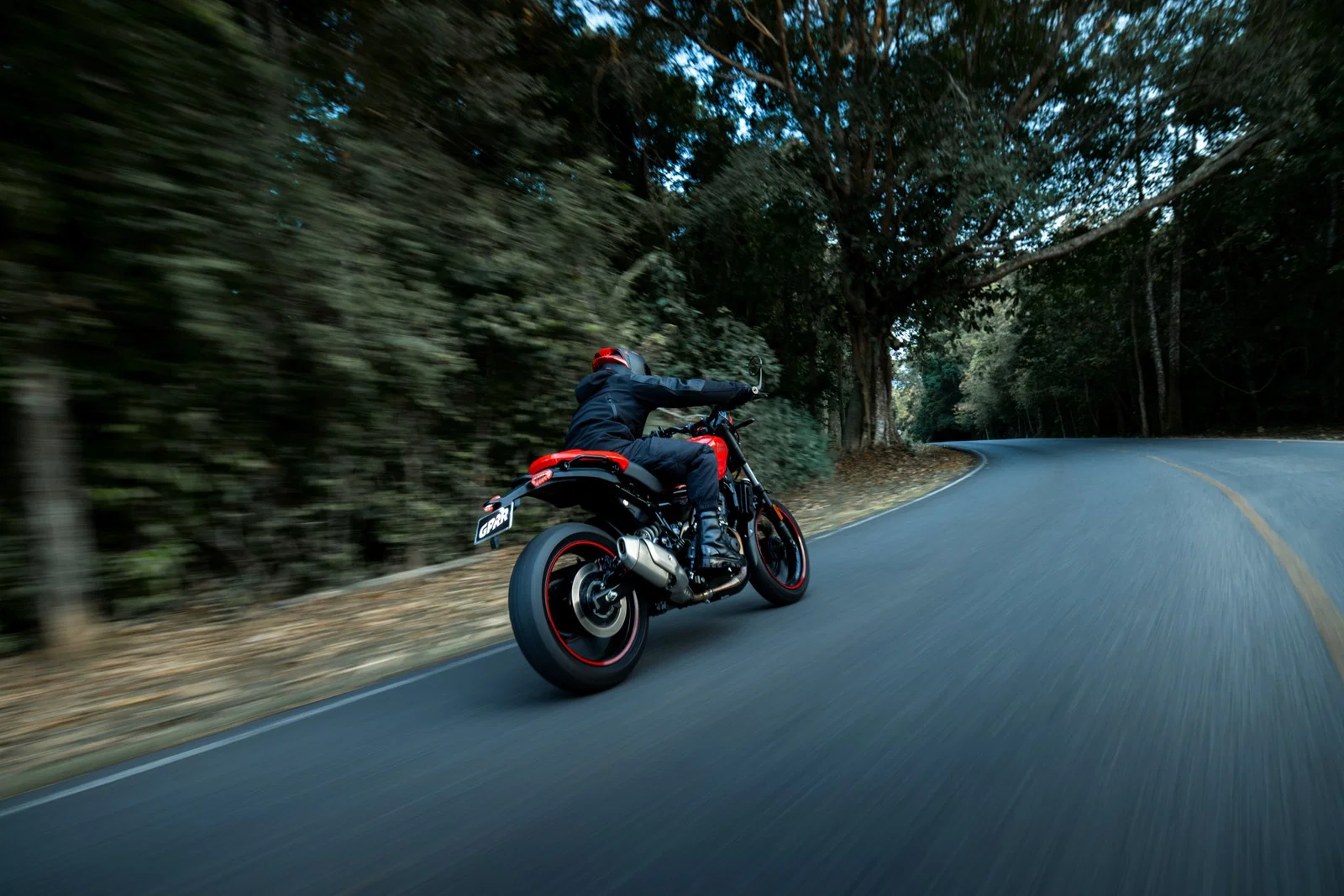 ロイヤル エンフィールド ゲリラ 450 アペックス