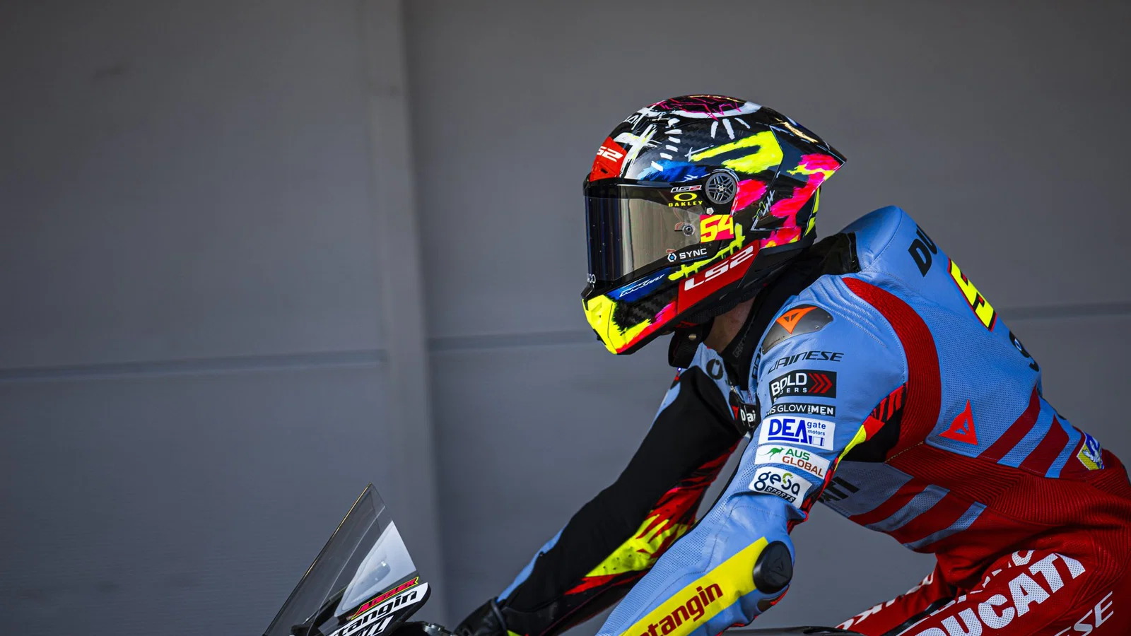 Fermin Aldeguer wearing the original design.