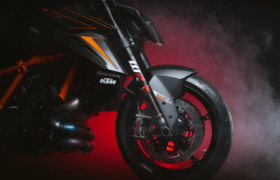 WP サスペンションは、MotoGP テクノロジーを新しい KTM 1390 スーパー デューク RR トラックにもたらします