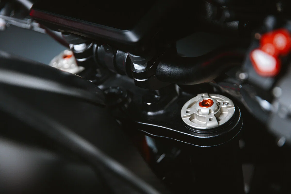 WPのApex Proフォークの上部。