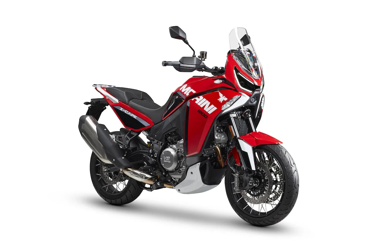 モト モリーニ X-Cape 1200 (レッド)。