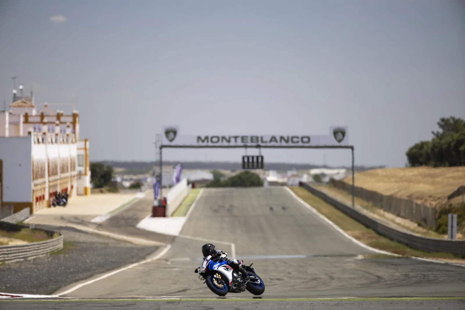 2026 スズキ GSX-R1000R - 乗車