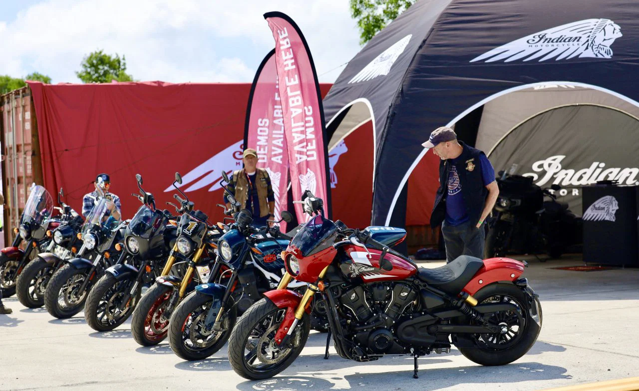 イベントでのインディアン モーターサイクルのバイク。