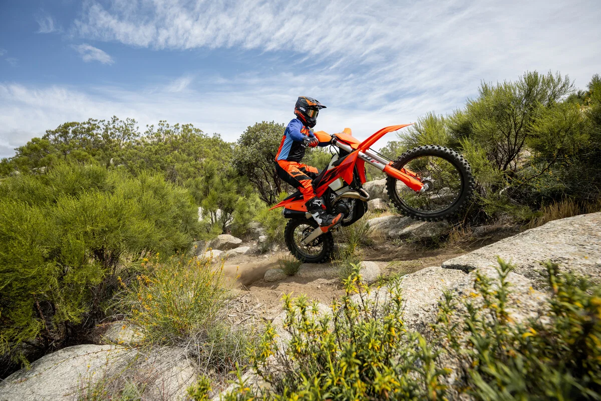 KTM 350 XC Fが動作中。