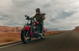 インディアン・モーターサイクル、ドーセット・バイクフェストのデモライドに2026台のバイクを持ち込む