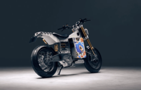 29,000ポンドのBlacksheep Power OneがBike Shed Moto Showに出演