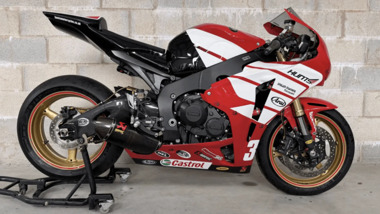 Ex-Michael Dunlop Honda Isle of Man TT bike. Credit: Iconic Auctioneers.
