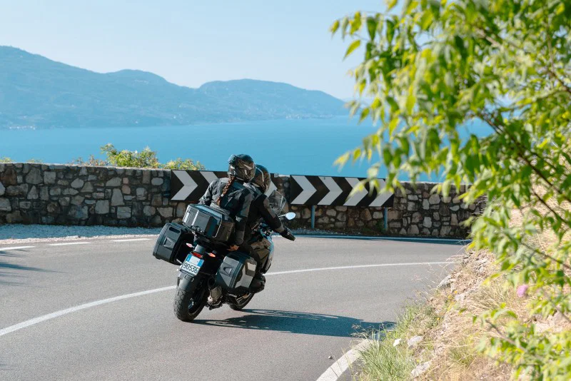 Givi XSpace 拡張可能なパニアおよびトップボックス システム