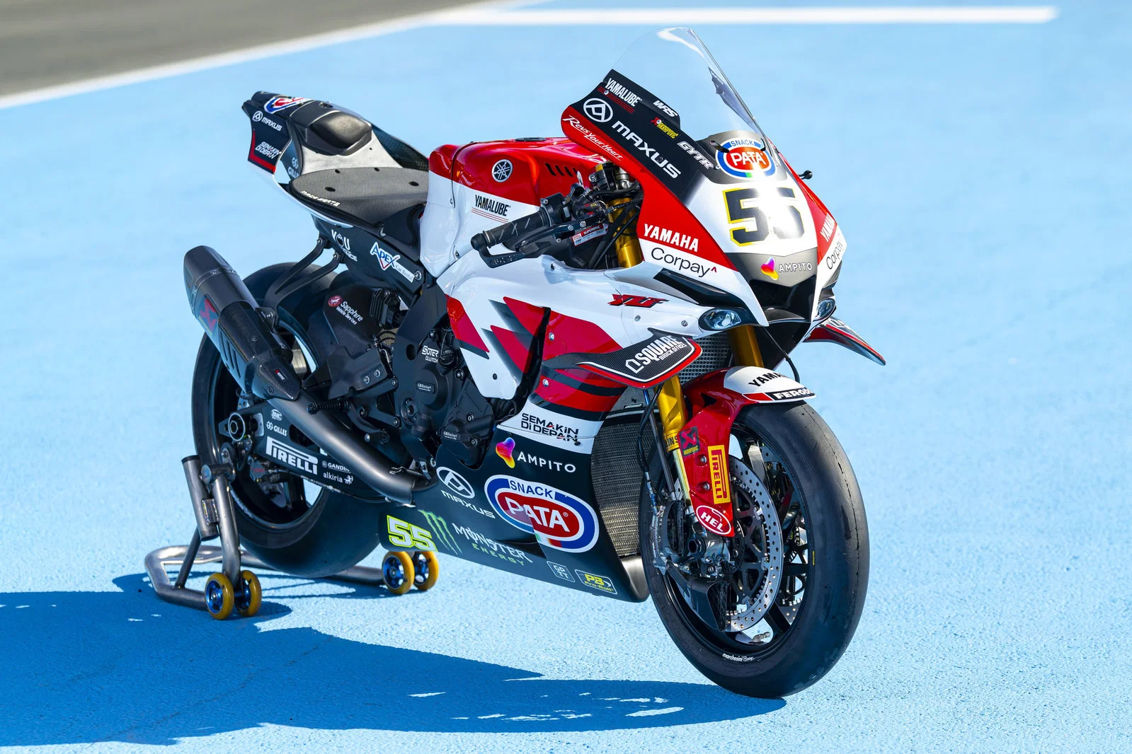 昨シーズンのWorldSBKでの特別仕様のヤマハR1。