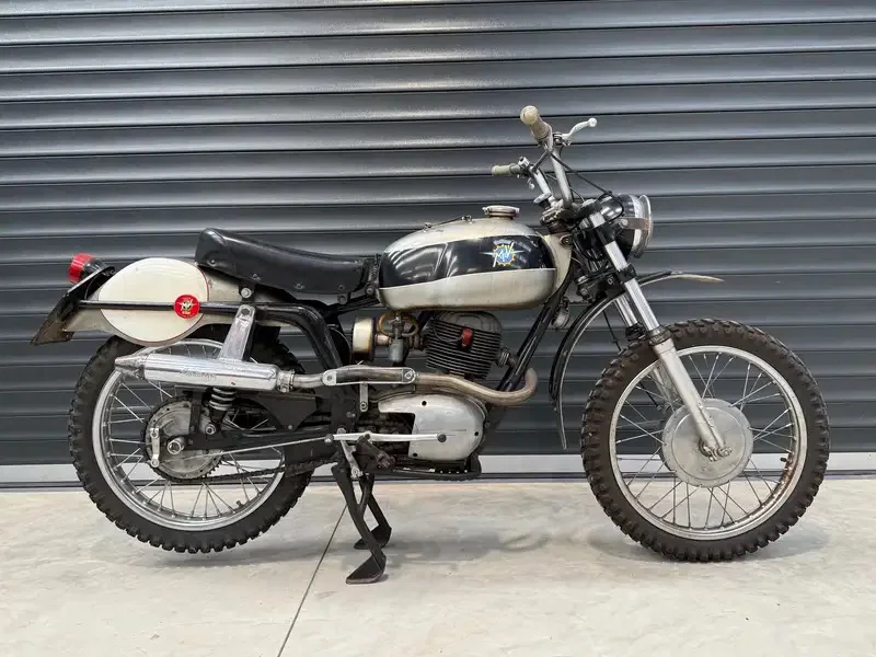 参加したものと類似した 1968 MV Agusta 125 Regolalità - 画像: Iconic Auctioneers