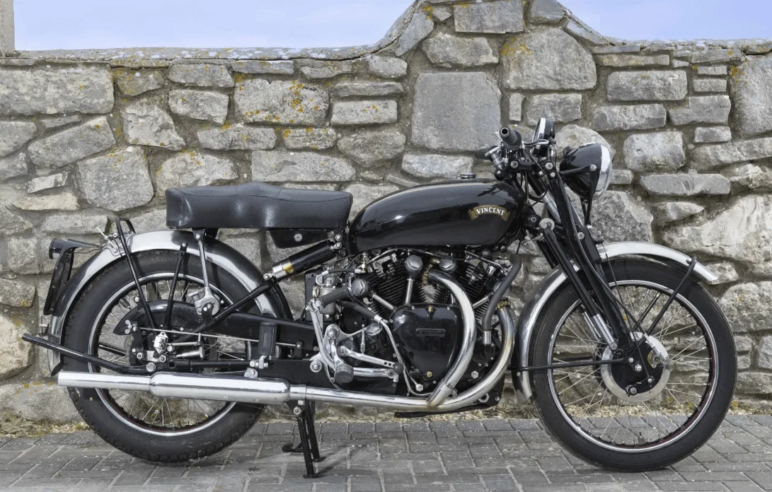 1951 ヴィンセント シリーズ C ブラック シャドウ。クレジット: Iconic Auctioneers。