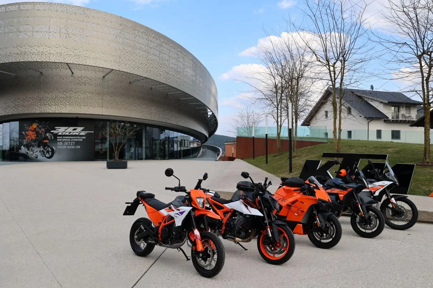 KTM モトホールにはレンタル自転車があります。