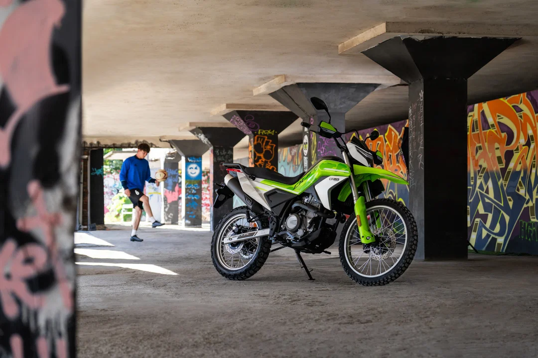 CFMoto 250 デュアル