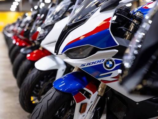 スーパーバイクファクトリーのショールーム内