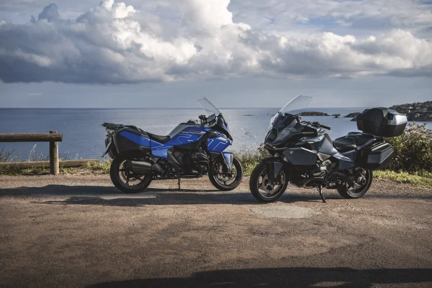 BMW R1300 RT バイク。