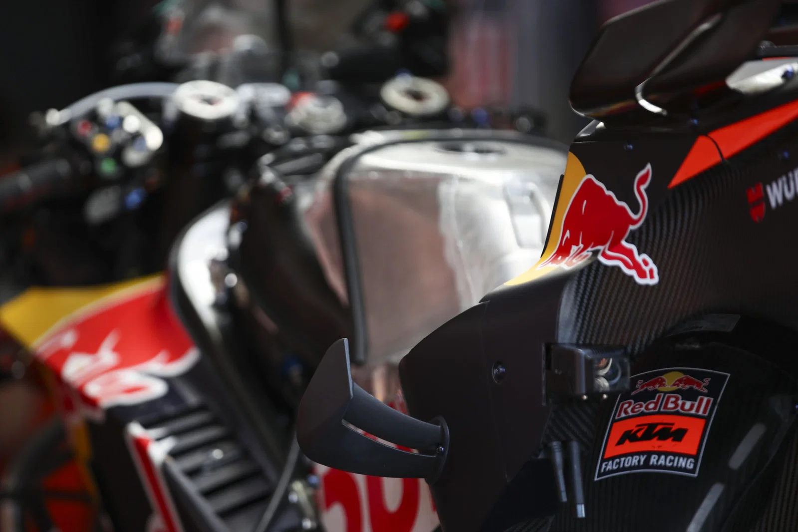 KTM MotoGPマシン。クレジット: ゴールドとグース。