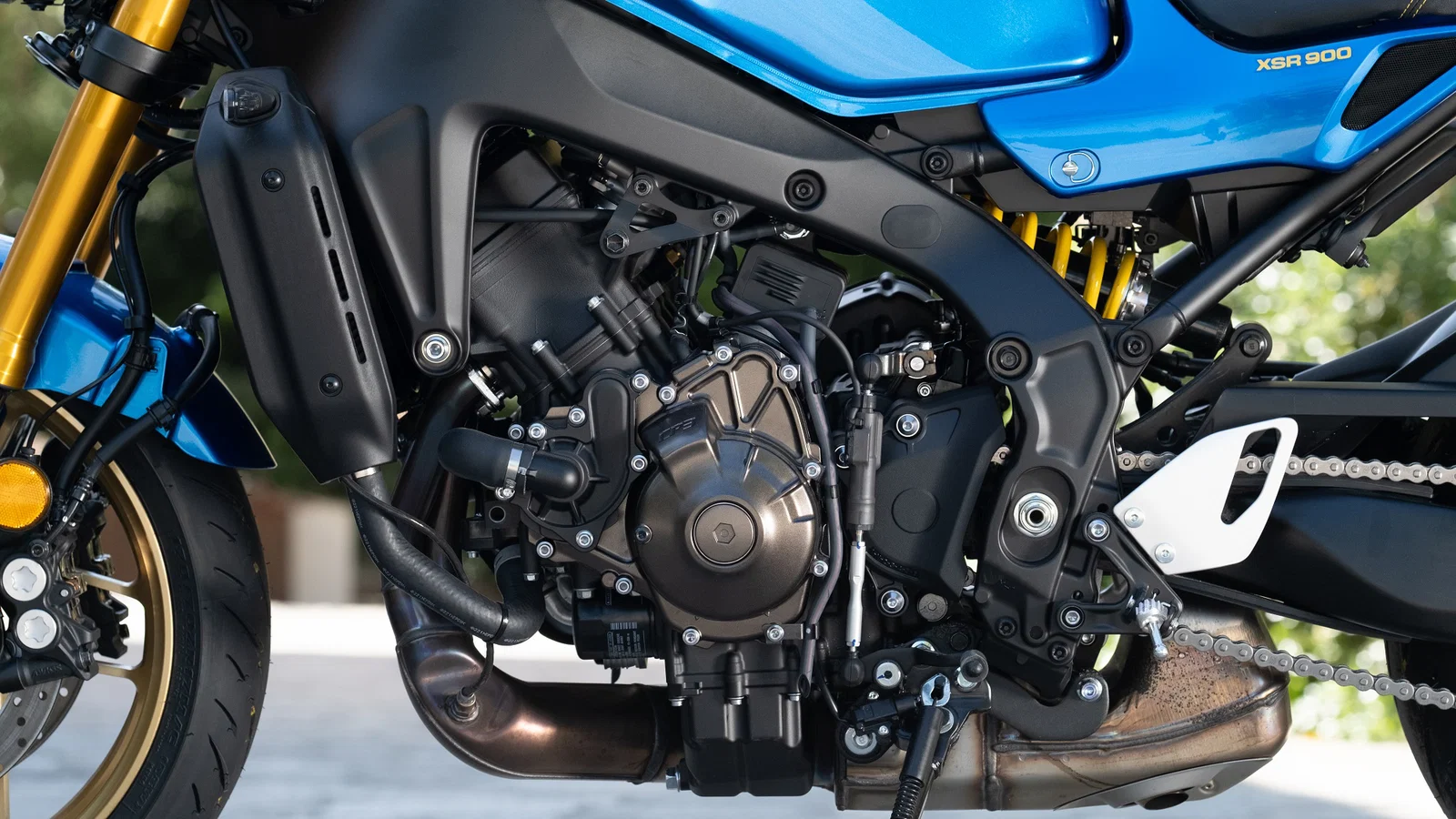 2022-XSR900-バイザーダウン-レビュー