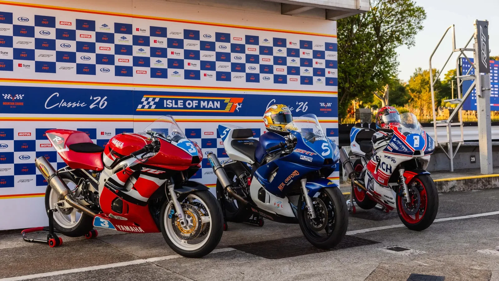 ジュニア 600 クラシック TT 表彰台
