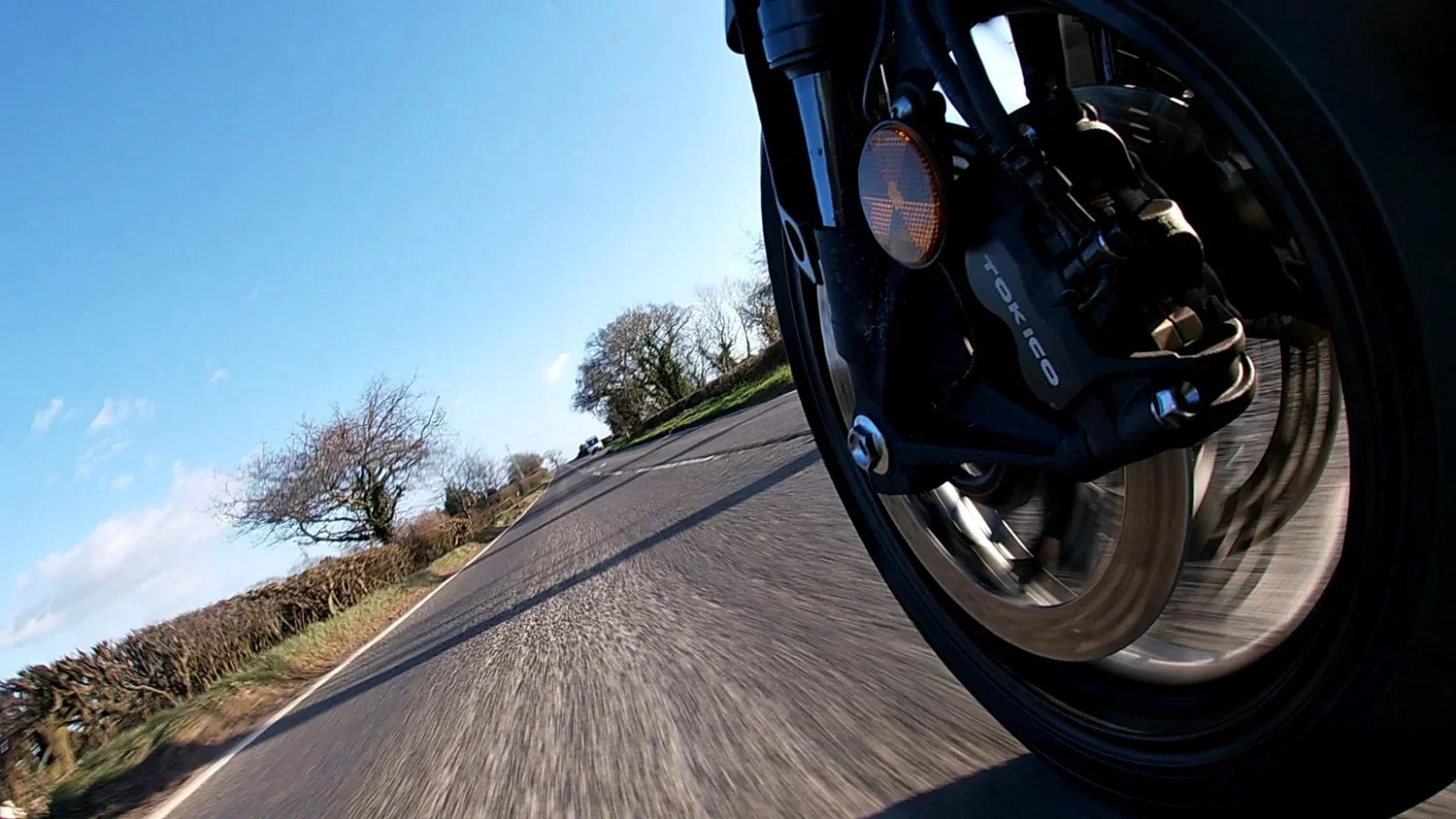 ホンダCB1000Rのフロントブレーキキャリパー