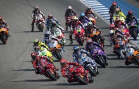 ジャック・リーチャーのスター、アラン・リッチソンがMotoGP強盗スリラーに取り組んでいると報告