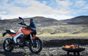 ノートン モーターサイクル、まったく新しいアトラス アドベンチャー バイクの英国での納入を開始