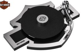 ハーレーダビッドソンとプロジェクトジェクトがバー＆シールドターンテーブル、レコードプレーヤーを開発