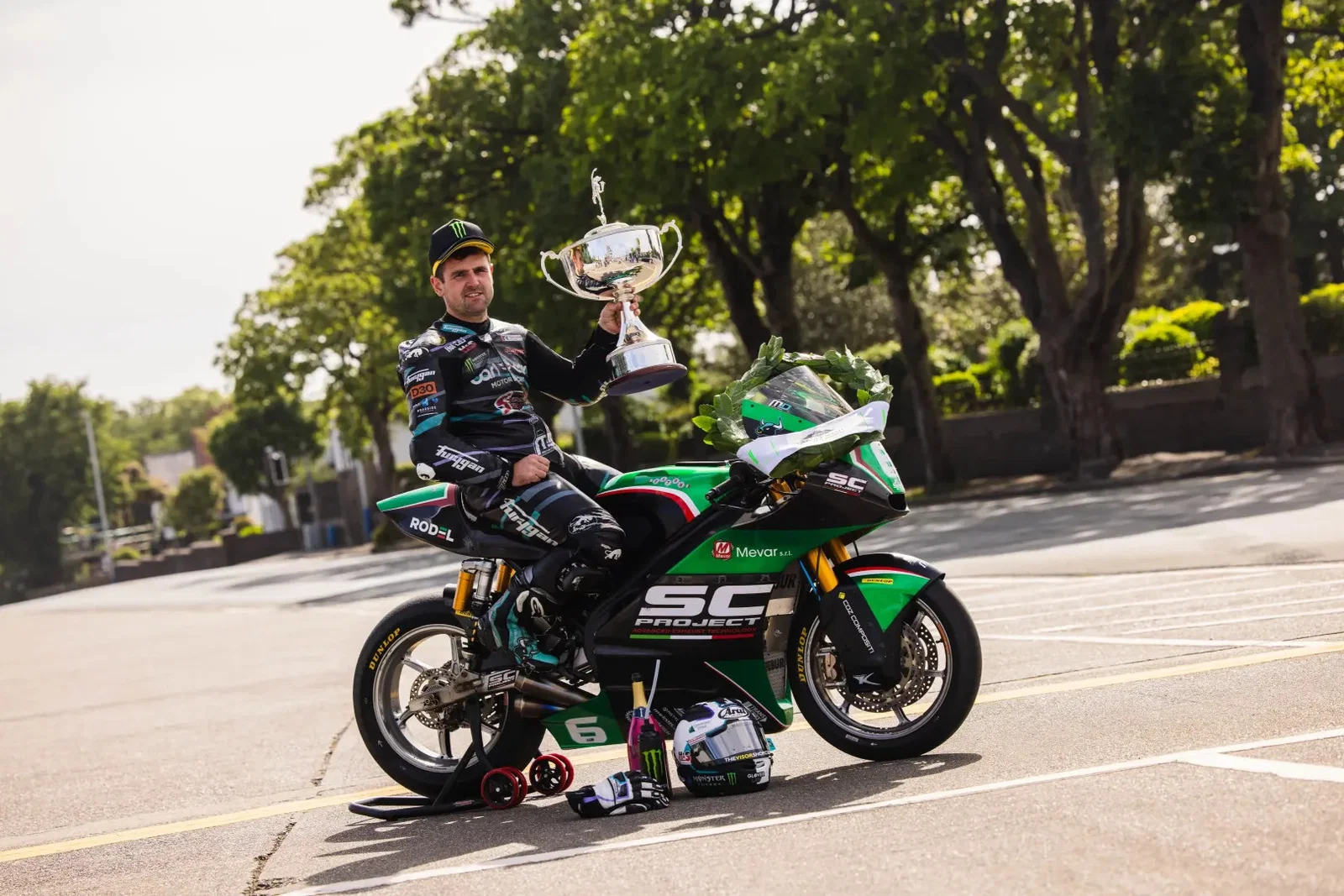 マイケル ダンロップは、2026年のスポーツバイクTTレースで優勝しました。クレジット: マン島 TT.