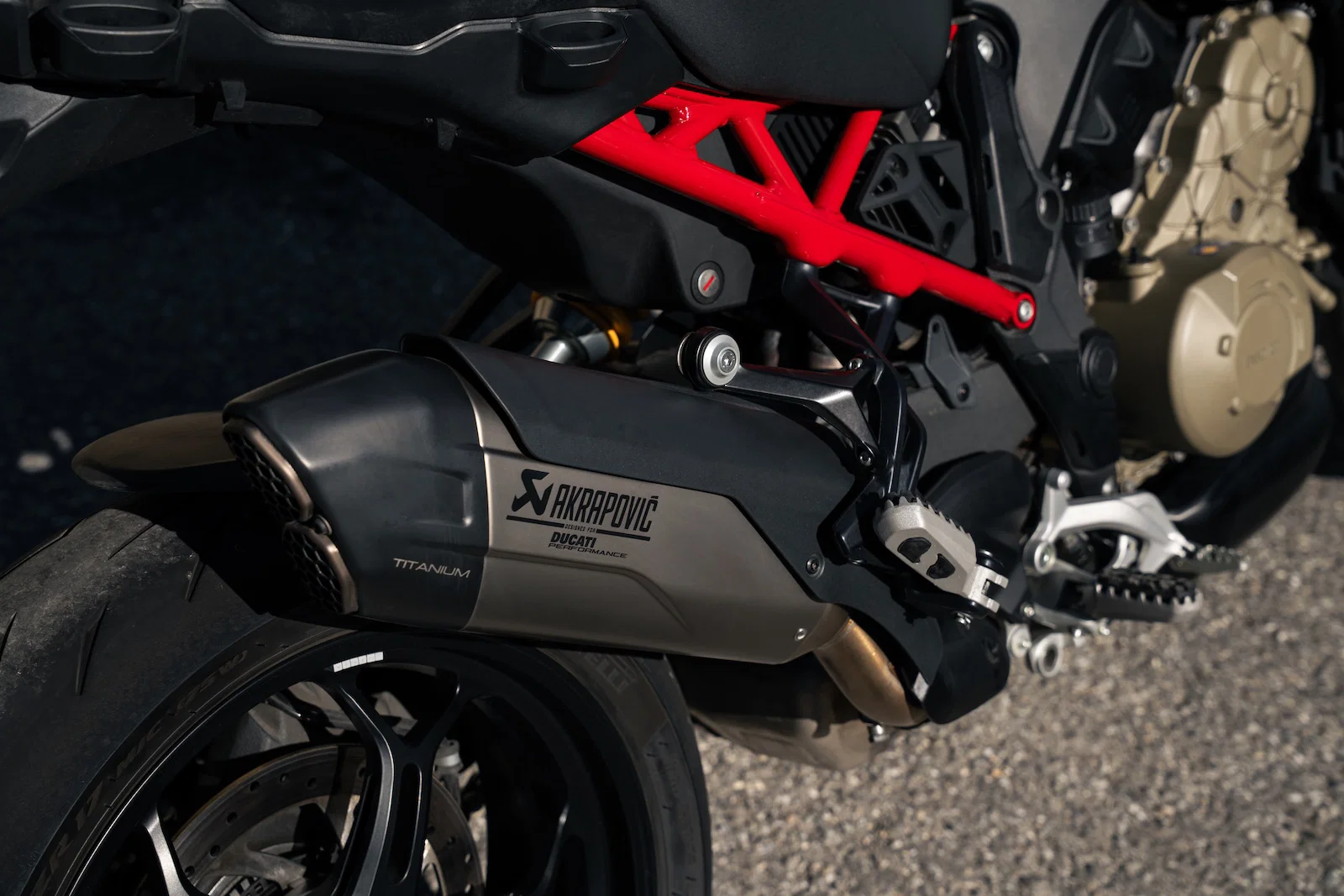 2027 Ducati Multistrada V4 パイクスピーク エディション