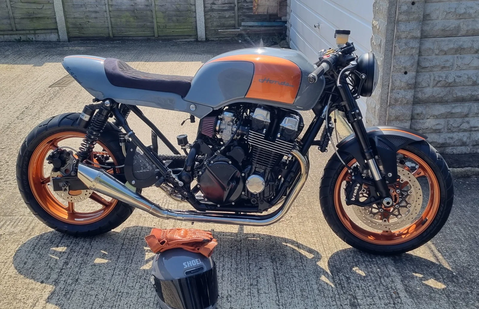 ホンダCB750カフェレーサー