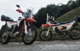 KTM 690 ラリーにヤマハ テネレ 700 ラリーに匹敵する価格を与える