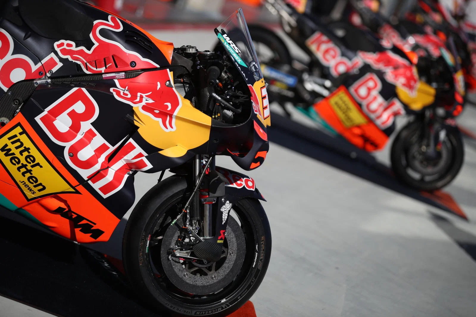 KTM MotoGP RC16 プロトタイプ。クレジット: ゴールドとグース。