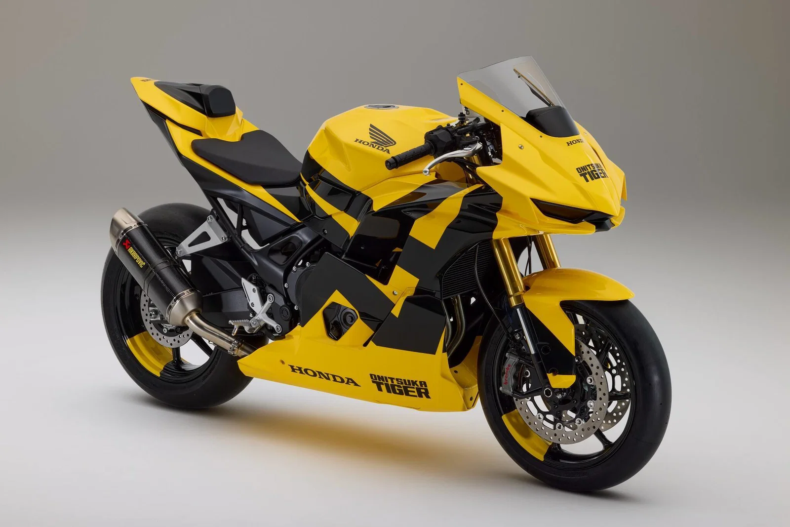 ホンダ×オニツカタイガーのスポーツバイクコンセプト。
