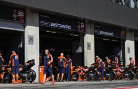 KTM CEO、シングルバイクルールに強く反対した後、MotoGPのコスト削減ソリューションを明らかに