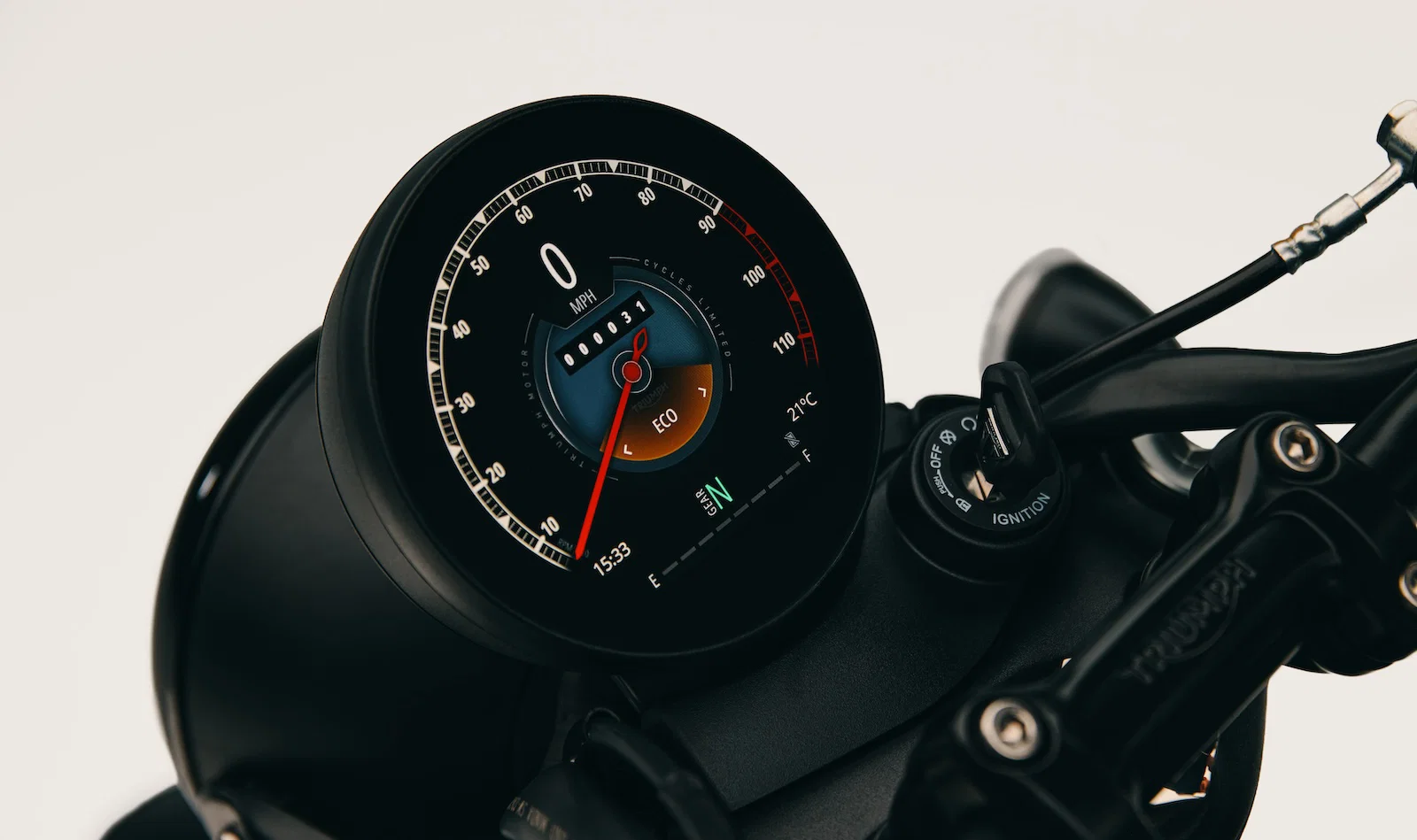 Bonneville T40 のレトロなテーマの TFT