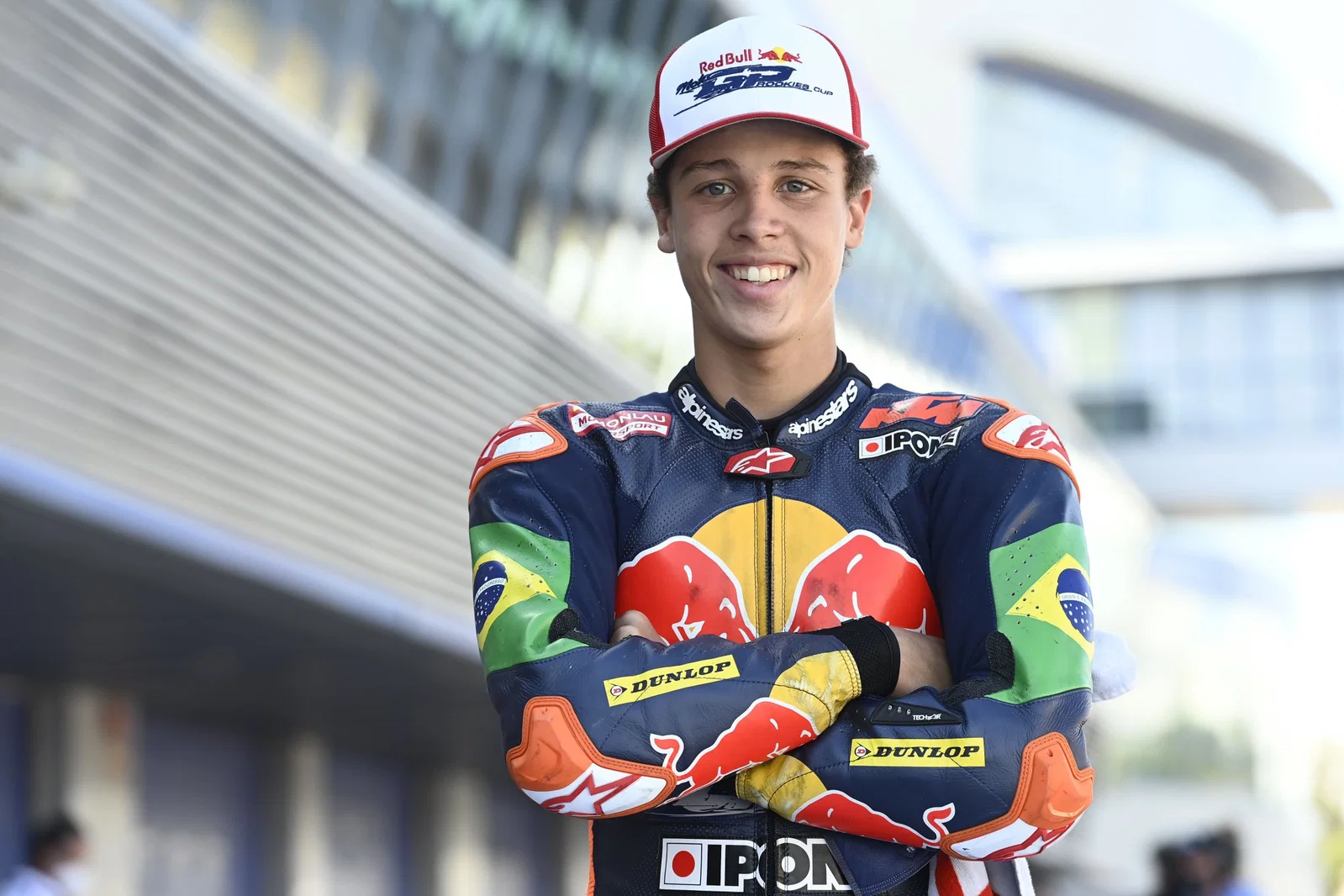 レッドブル・ルーキーズカップでのMotoGPライダー、ディオゴ・モレイラ。クレジット: ゴールドとグース。